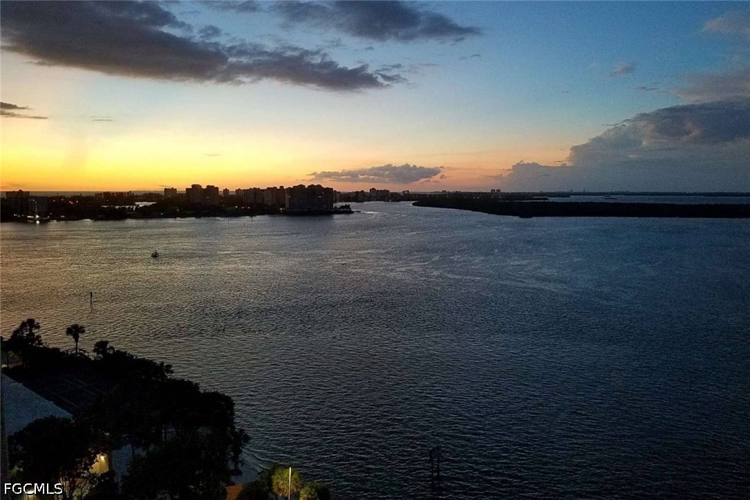 1 Bed Waterfront Home for Sale in Fort Myers Beach, photo 25