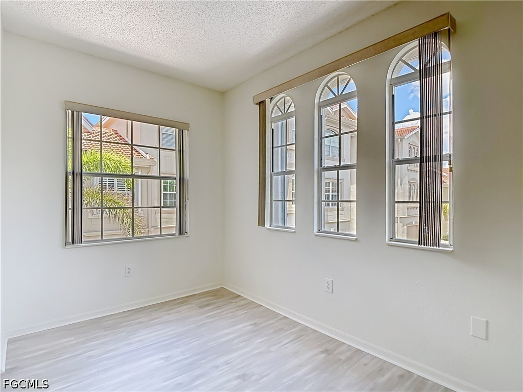 2 Bed Condominium for Sale in Fort Myers, photo 25