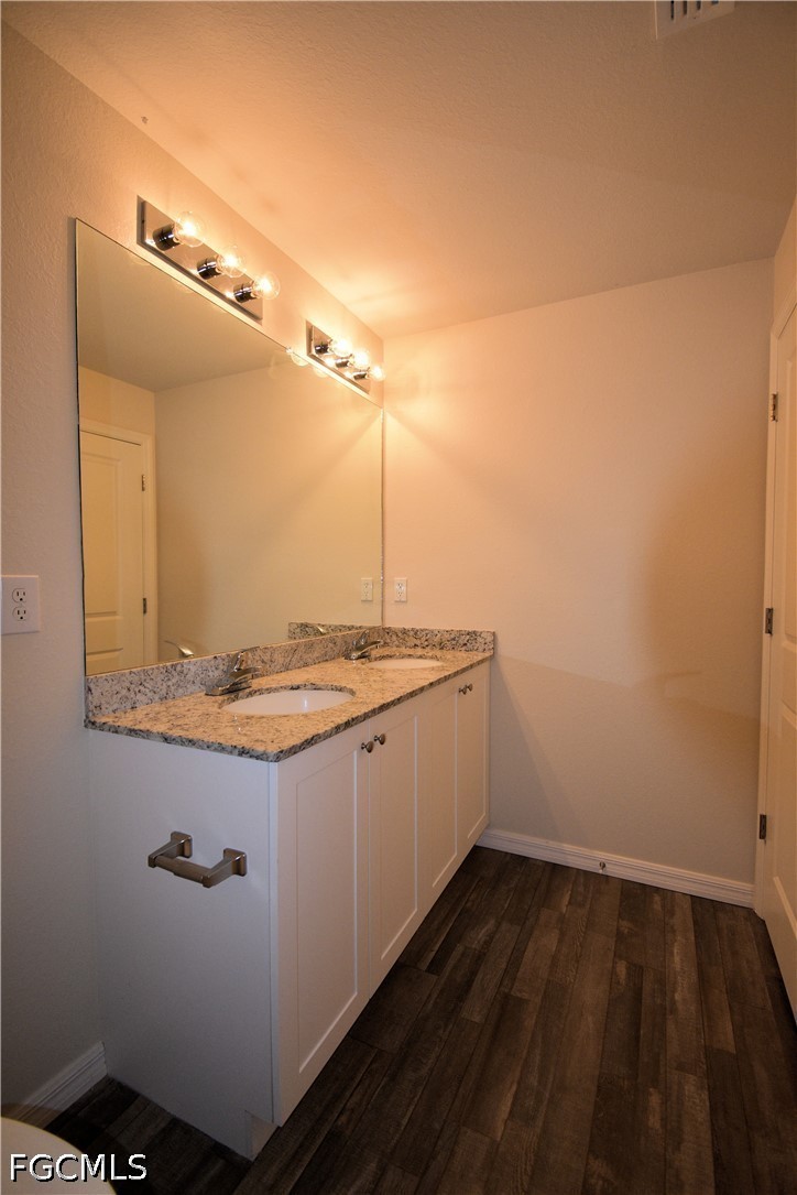 4 Bed SingleFamilyResidence for Sale in Cape Coral, photo 25