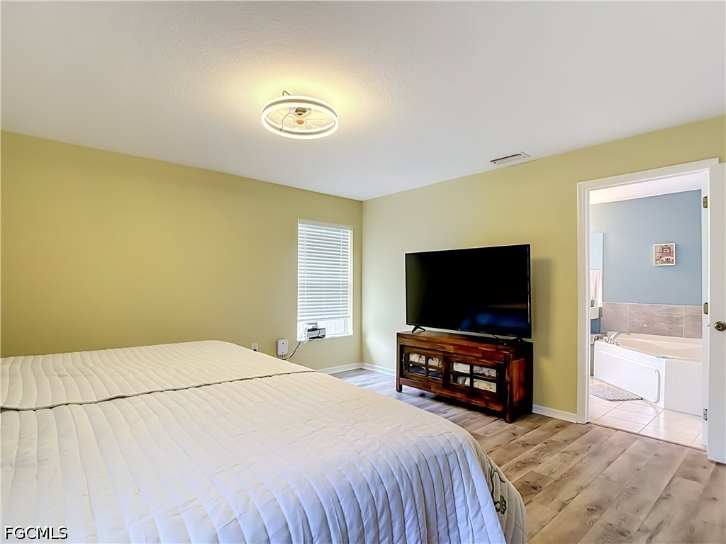 3 Bed SingleFamilyResidence for Sale in Cape Coral, photo 25