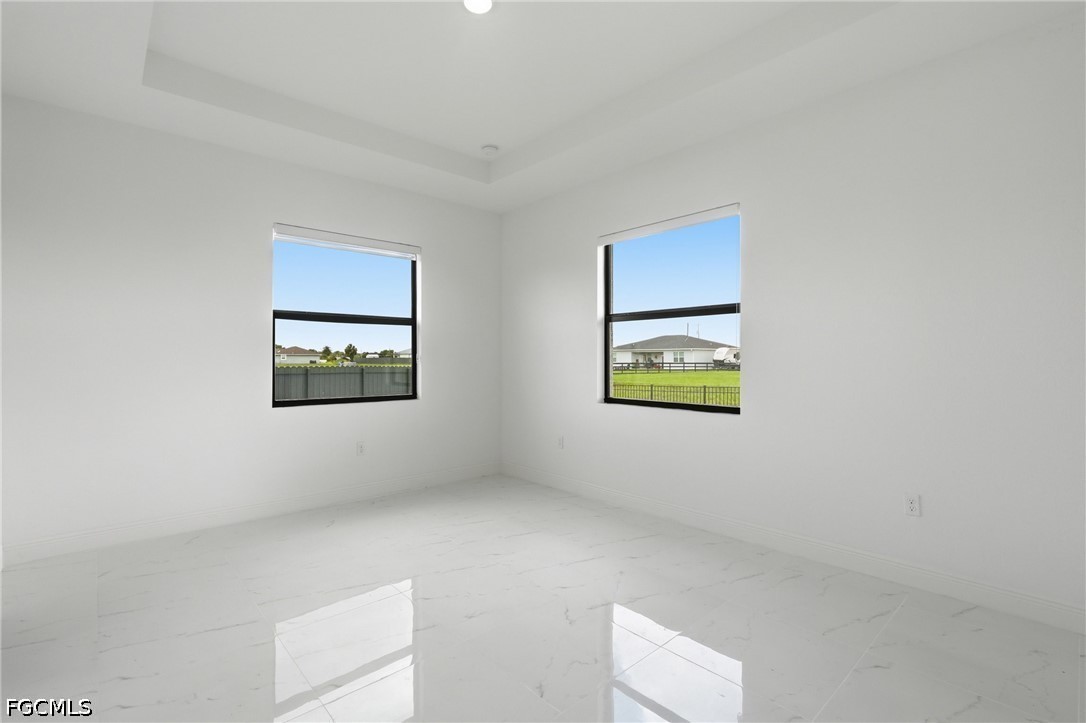 4 Bed SingleFamilyResidence for Sale in Port Labelle, photo 25