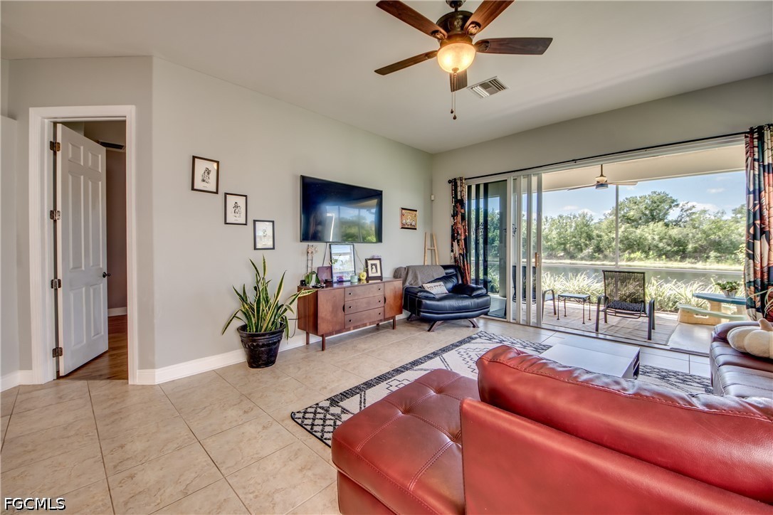 3 Bed Waterfront Home for Sale in Fort Myers, photo 25