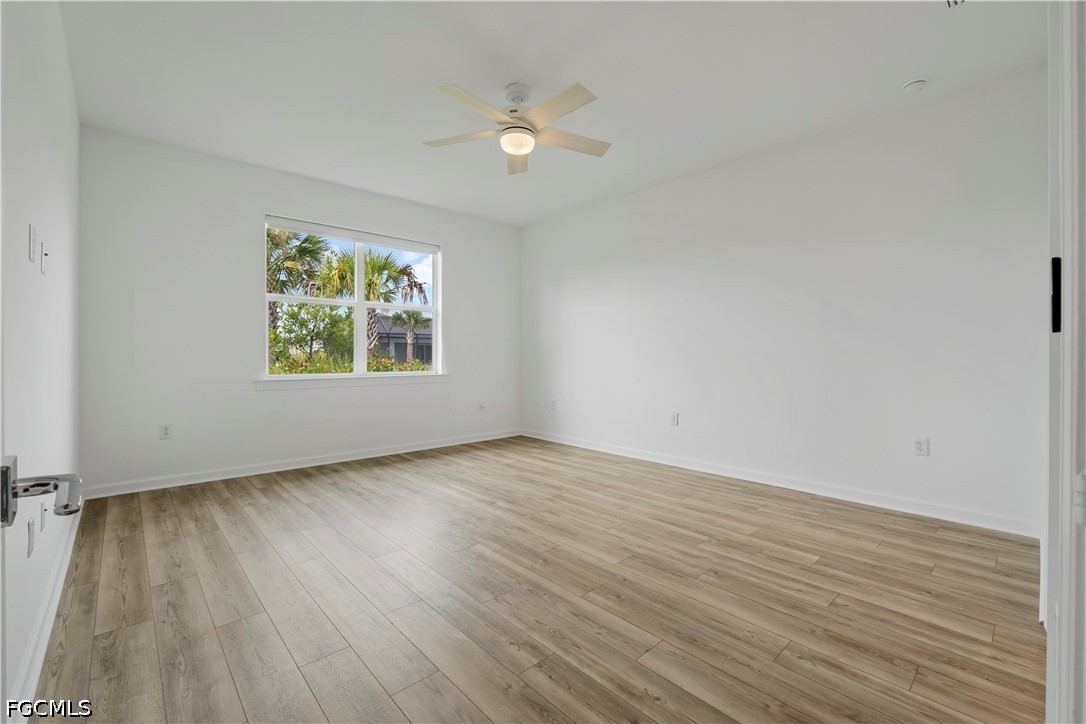 3 Bed Waterfront Home for Sale in Northridge, photo 25