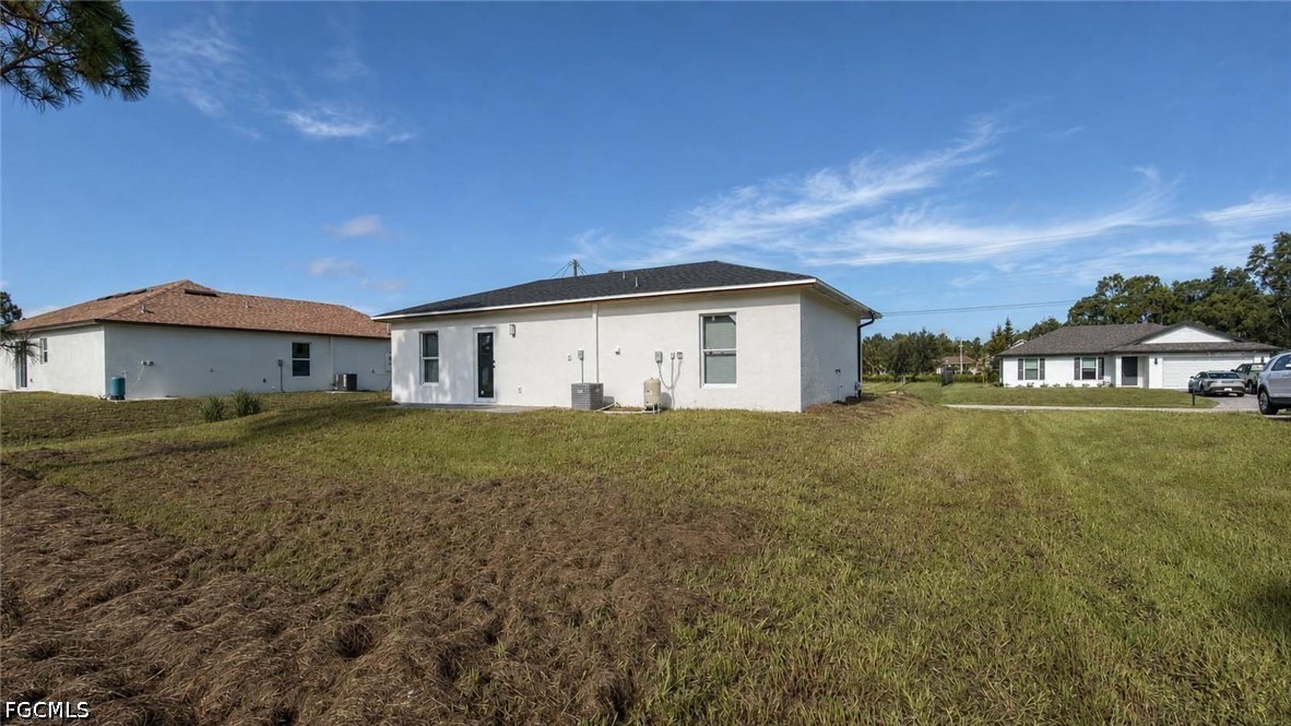 3 Bed SingleFamilyResidence for Sale in Lehigh Acres, photo 25