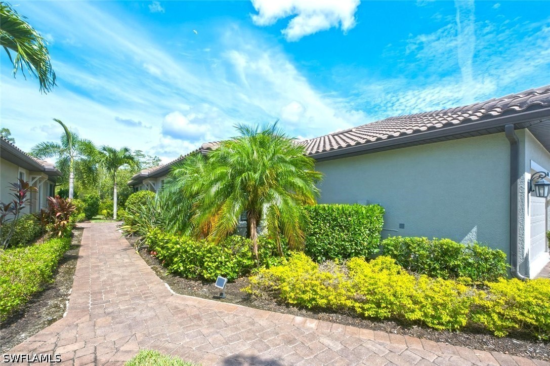 2 Bed Attached for Sale in Naples, photo 25
