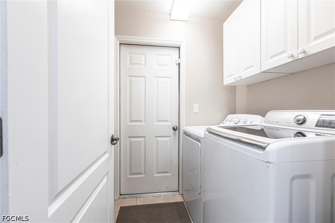 4 Bed SingleFamilyResidence for Sale in Stoneybrook, photo 25
