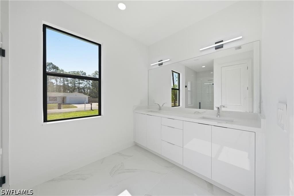 3 Bed SingleFamilyResidence for Sale in Lehigh Acres, photo 25