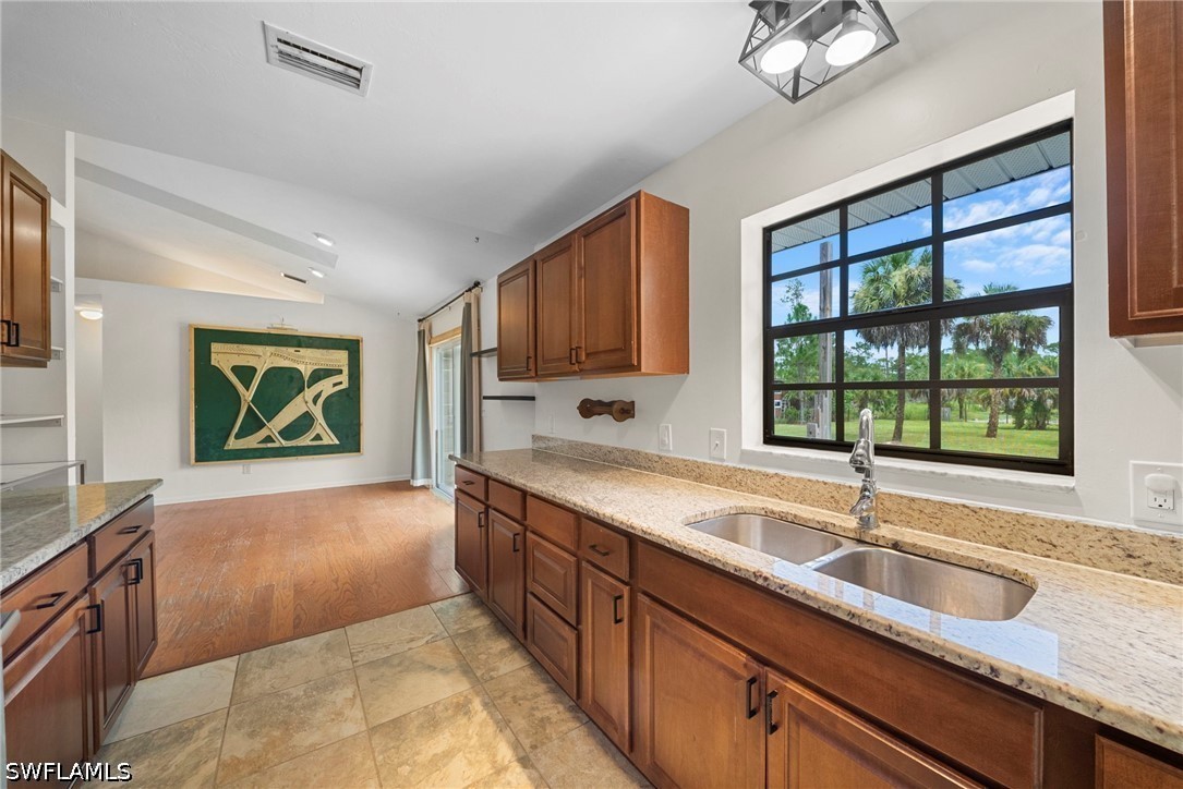 3 Bed SingleFamilyResidence for Sale in Naples, photo 25