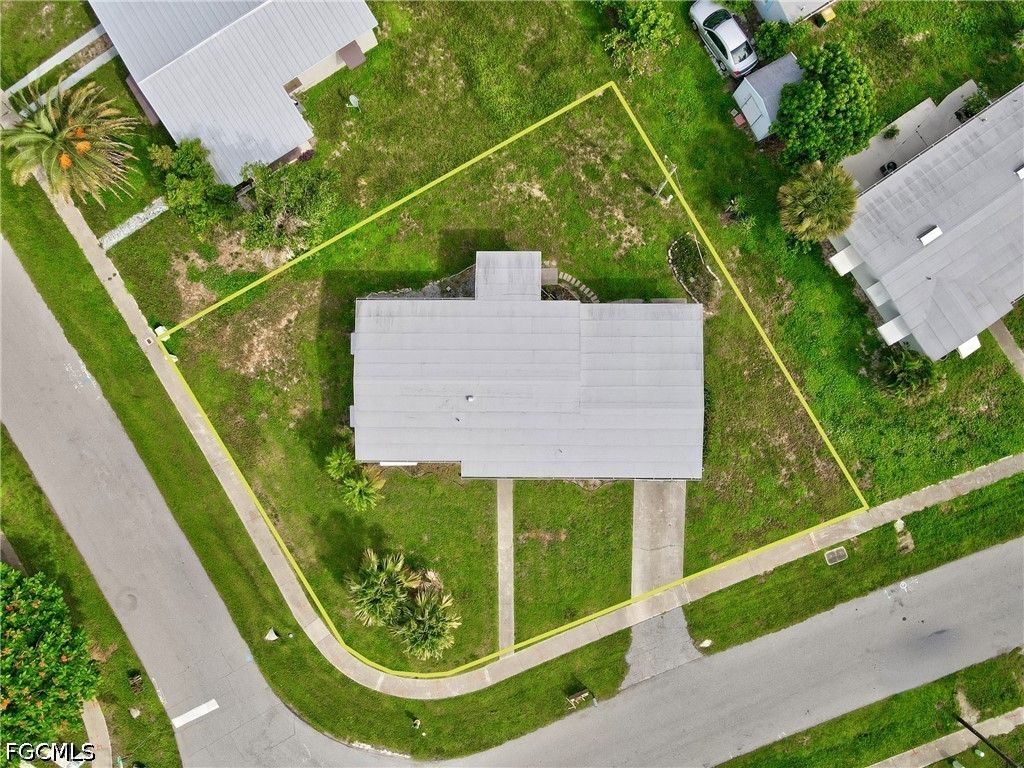 2 Bed SingleFamilyResidence for Sale in Port Charlotte, photo 25