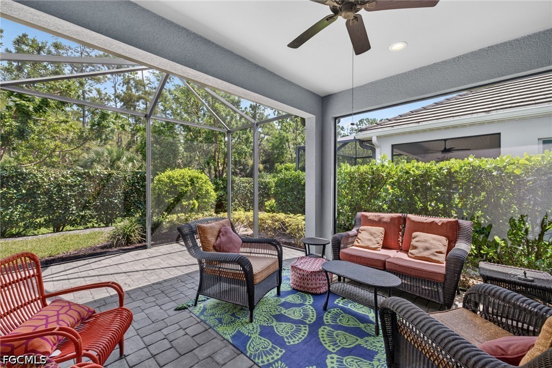 2 Bed Attached for Sale in Naples, photo 25