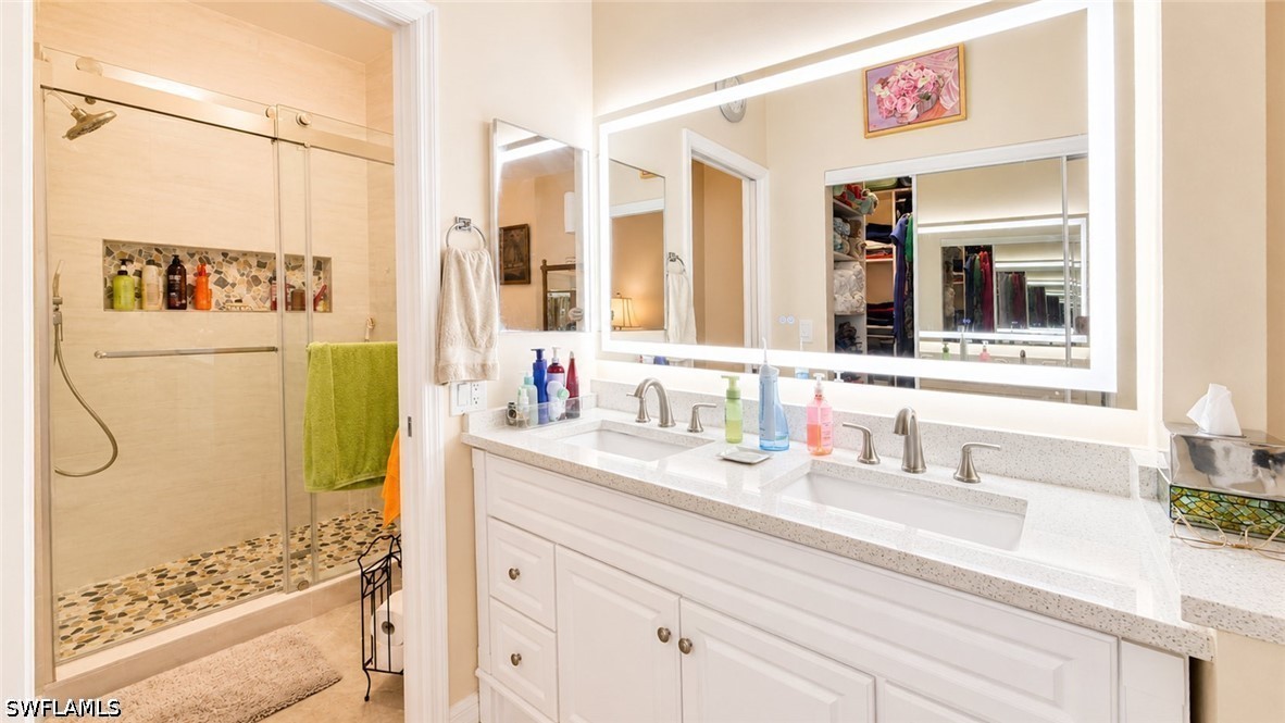2 Bed Condominium for Sale in Twelve Oaks, photo 25