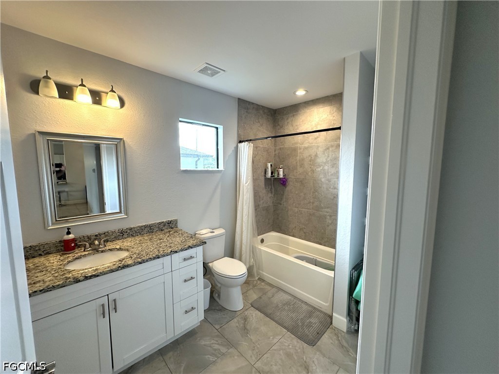 3 Bed SingleFamilyResidence for Sale in Lehigh Acres, photo 25
