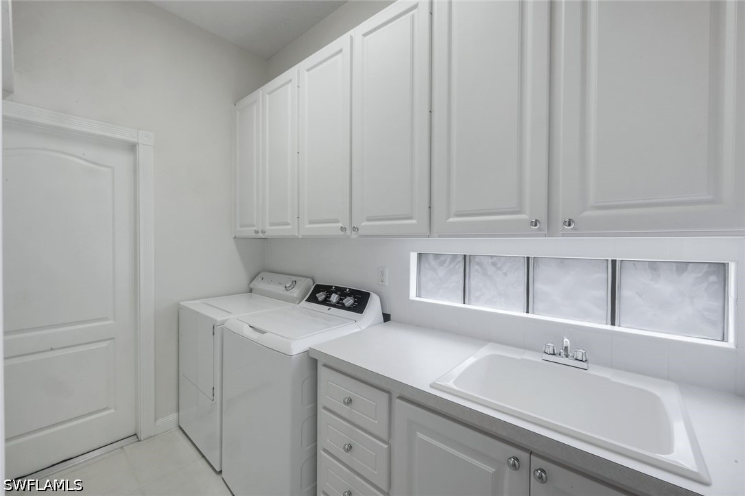 3 Bed Pool Home for Sale in Island Walk, photo 25