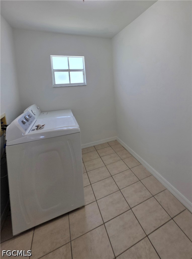 3 Bed SingleFamilyResidence for Sale in Cape Coral, photo 25