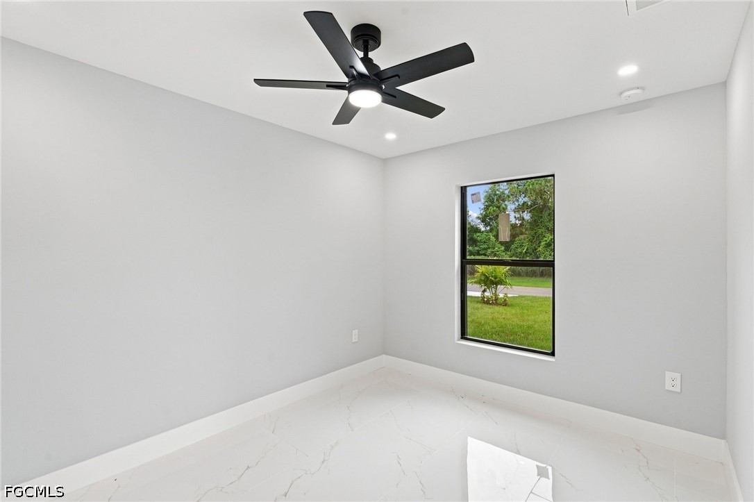 3 Bed Attached for Sale in Lehigh Acres, photo 25