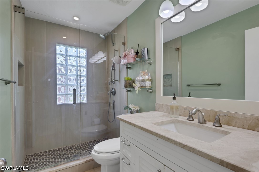 3 Bed Pool Home for Sale in Kings Lake, photo 25