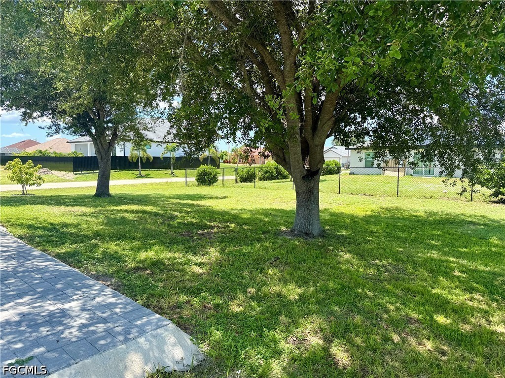 3 Bed SingleFamilyResidence for Sale in Cape Coral, photo 25