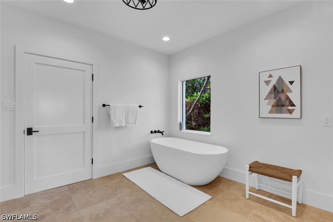 5 Bed Pool Home for Sale in Moorings, photo 25