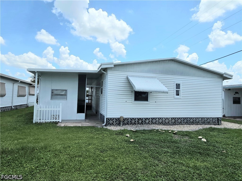 2 Bed ManufacturedHome for Sale in North Fort Myers, photo 25