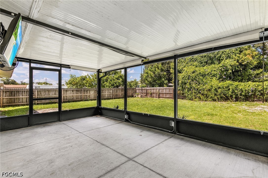 3 Bed SingleFamilyResidence for Sale in Fort Myers, photo 25