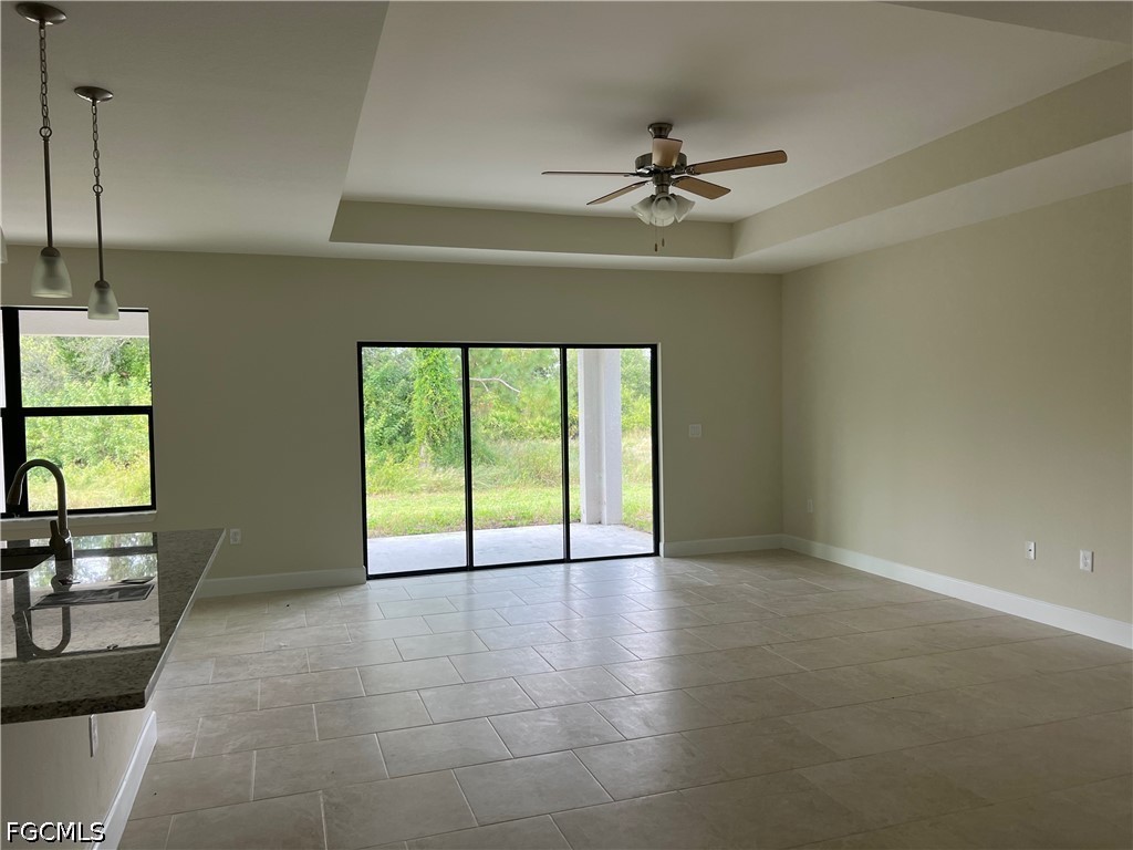 3 Bed SingleFamilyResidence for Sale in Lehigh Acres, photo 25