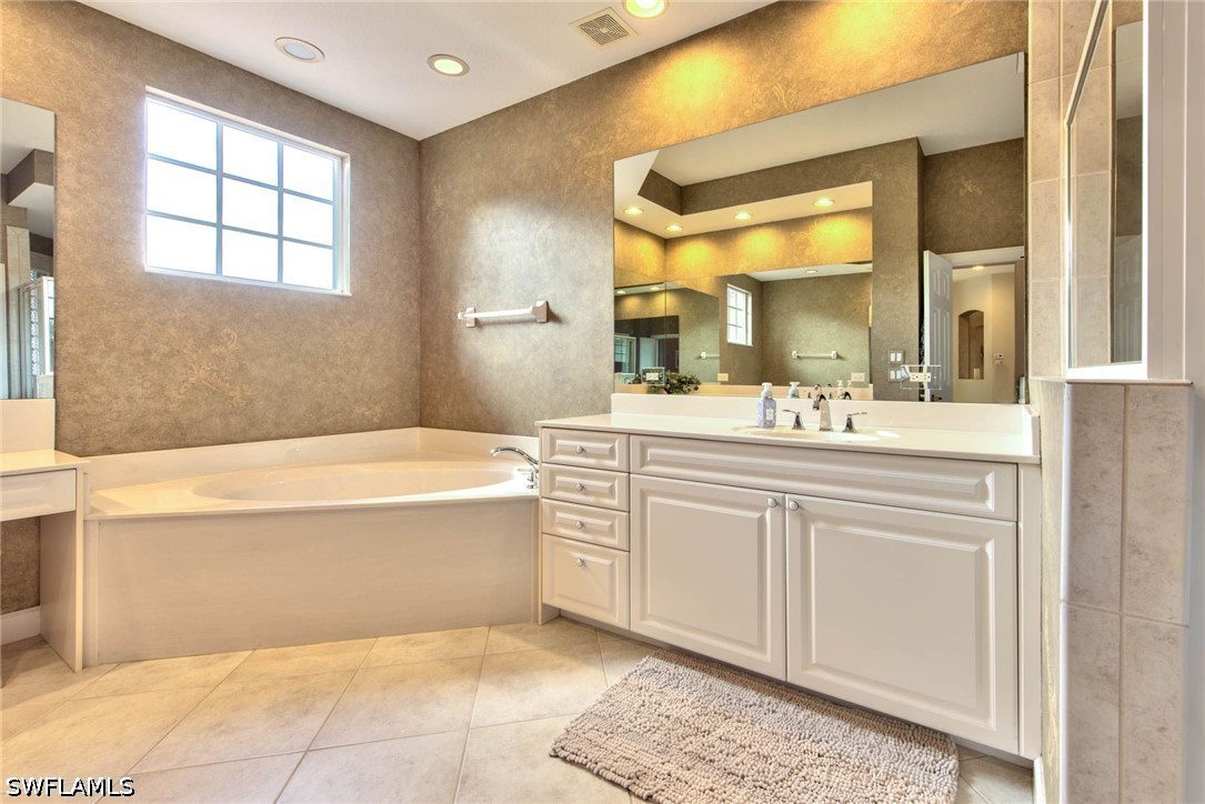 3 Bed Condominium for Sale in Cypress Hammock, photo 25