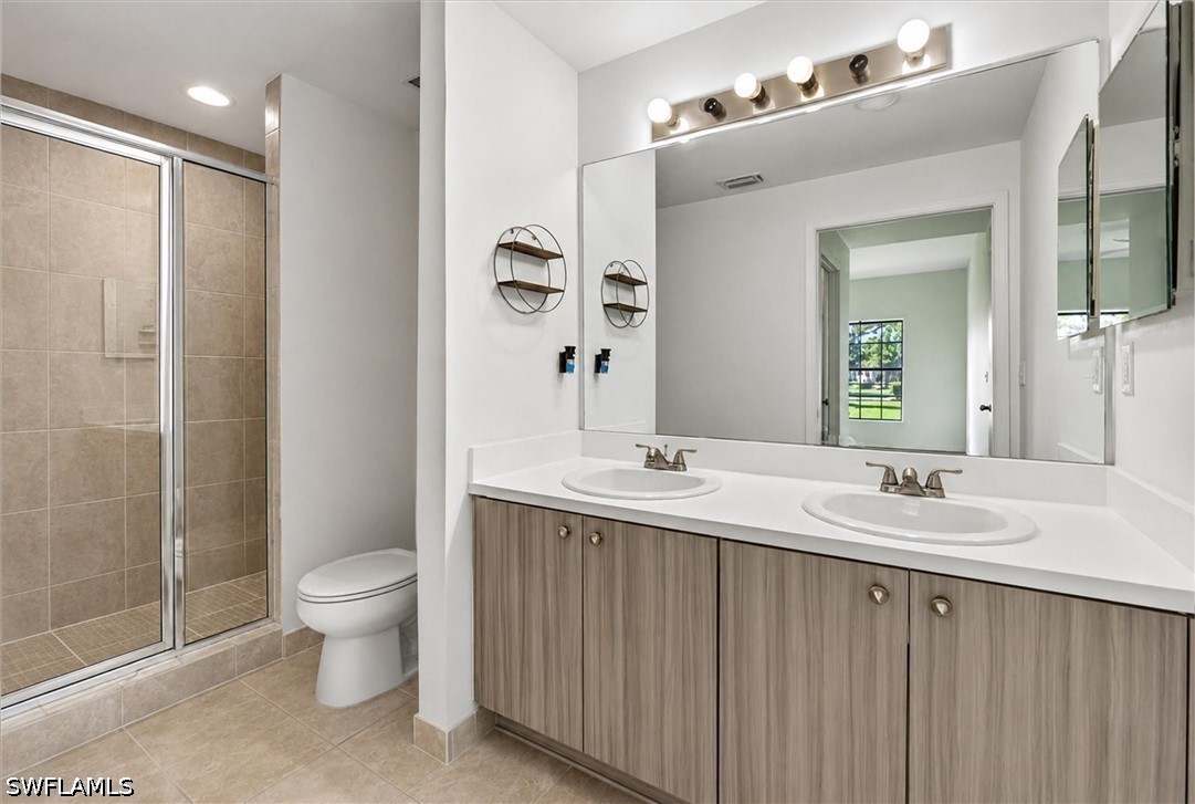 2 Bed Condominium for Sale in Fort Myers, photo 25