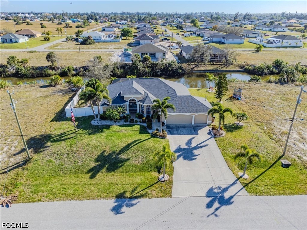 3 Bed Pool Home for Sale in Cape Coral, photo 25