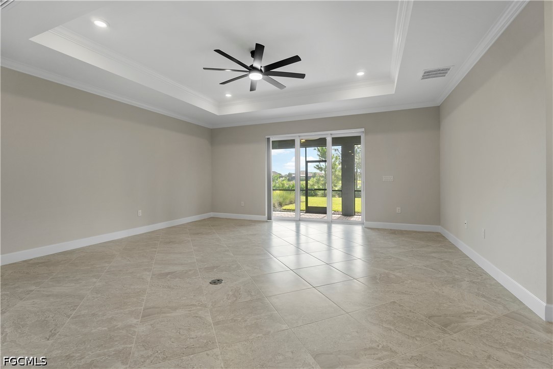 3 Bed SingleFamilyResidence for Sale in Northridge, photo 25