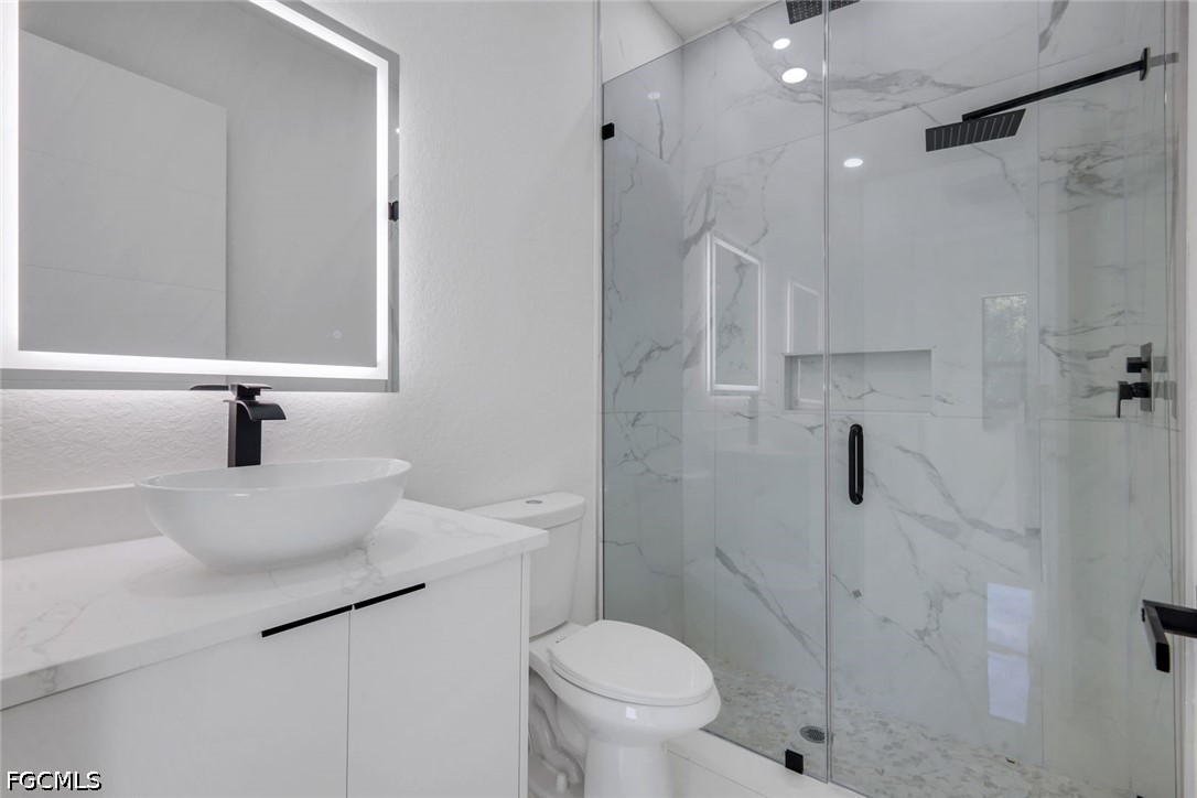 4 Bed SingleFamilyResidence for Sale in Labelle, photo 25