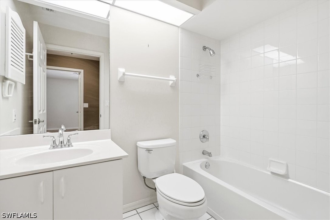 2 Bed Waterfront Home for Sale in Pipers Grove, photo 25