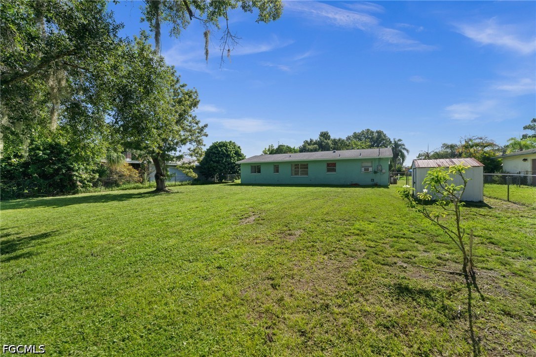 3 Bed SingleFamilyResidence for Sale in Fort Myers, photo 25