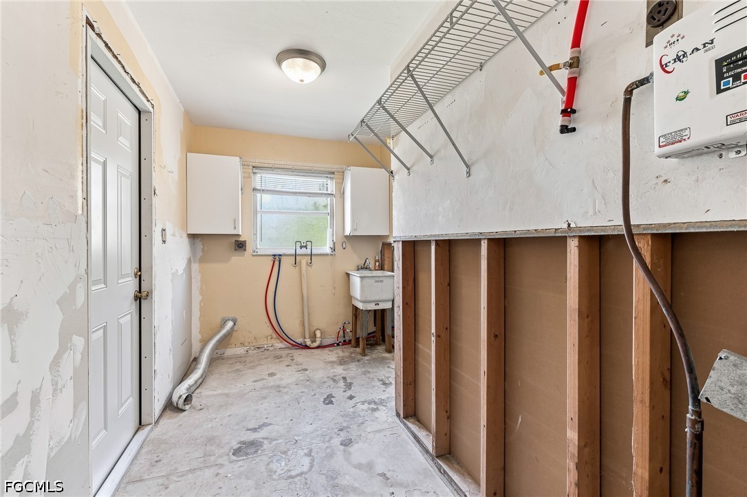 3 Bed Pool Home for Sale in Cape Coral, photo 25