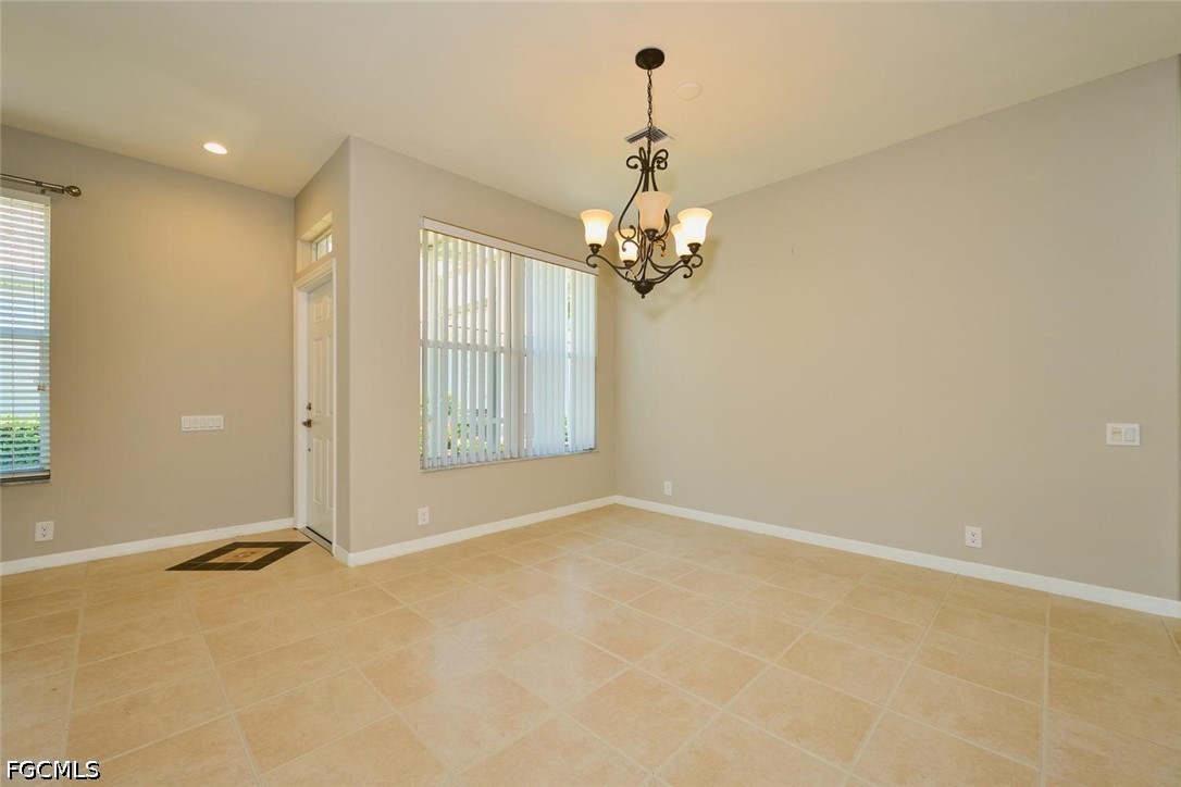 2 Bed Waterfront Home for Sale in Fort Myers, photo 25
