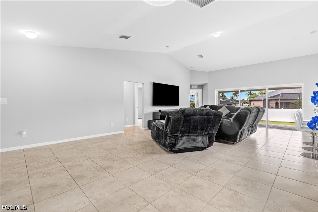 4 Bed SingleFamilyResidence for Sale in Cape Coral, photo 25