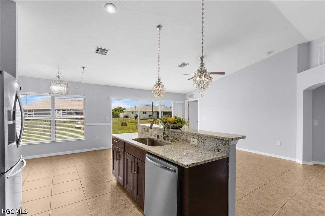 3 Bed SingleFamilyResidence for Sale in Lehigh Acres, photo 25