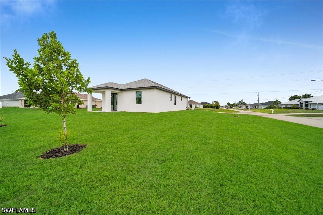 3 Bed SingleFamilyResidence for Sale in Cape Coral, photo 25