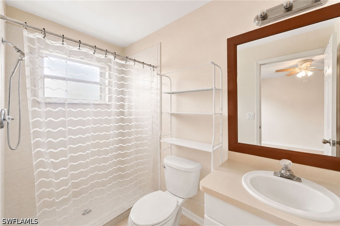 6 Bed Duplex for Sale in Cape Coral, photo 25