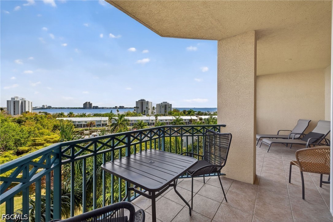 2 Bed Waterfront Home for Sale in North Star Yacht Club, photo 25