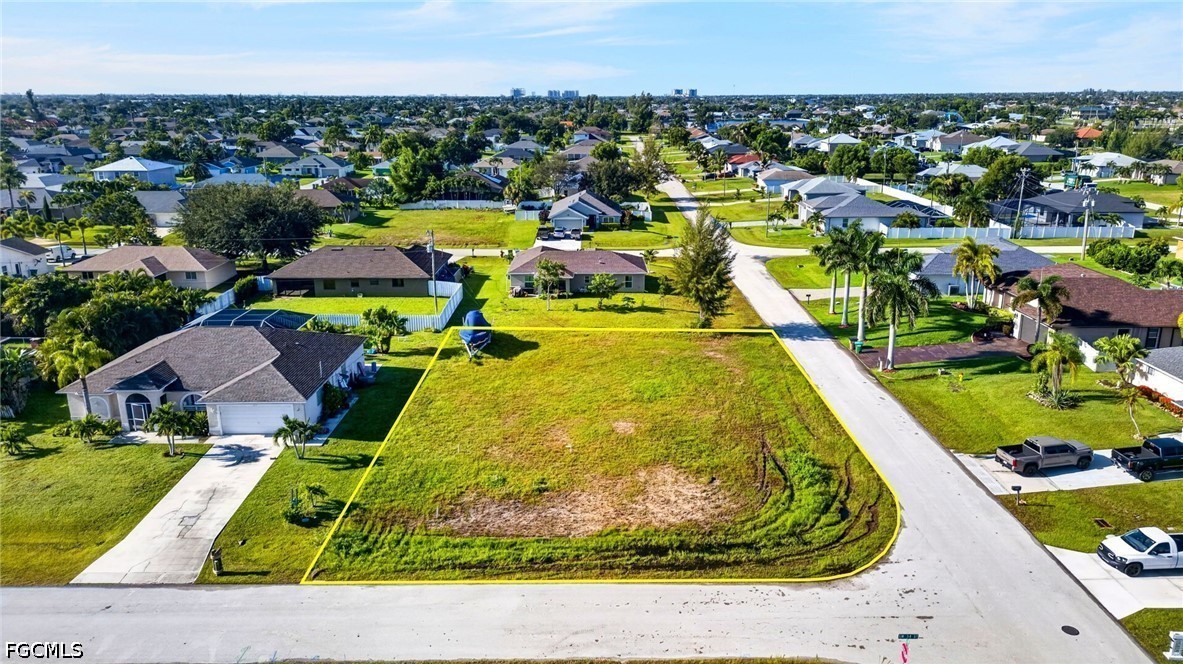 Residential for Sale in Cape Coral, photo 25