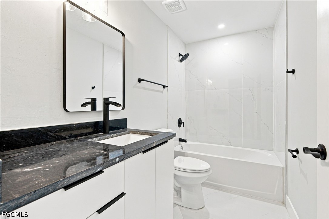 6 Bed Duplex for Sale in Lehigh Acres, photo 25