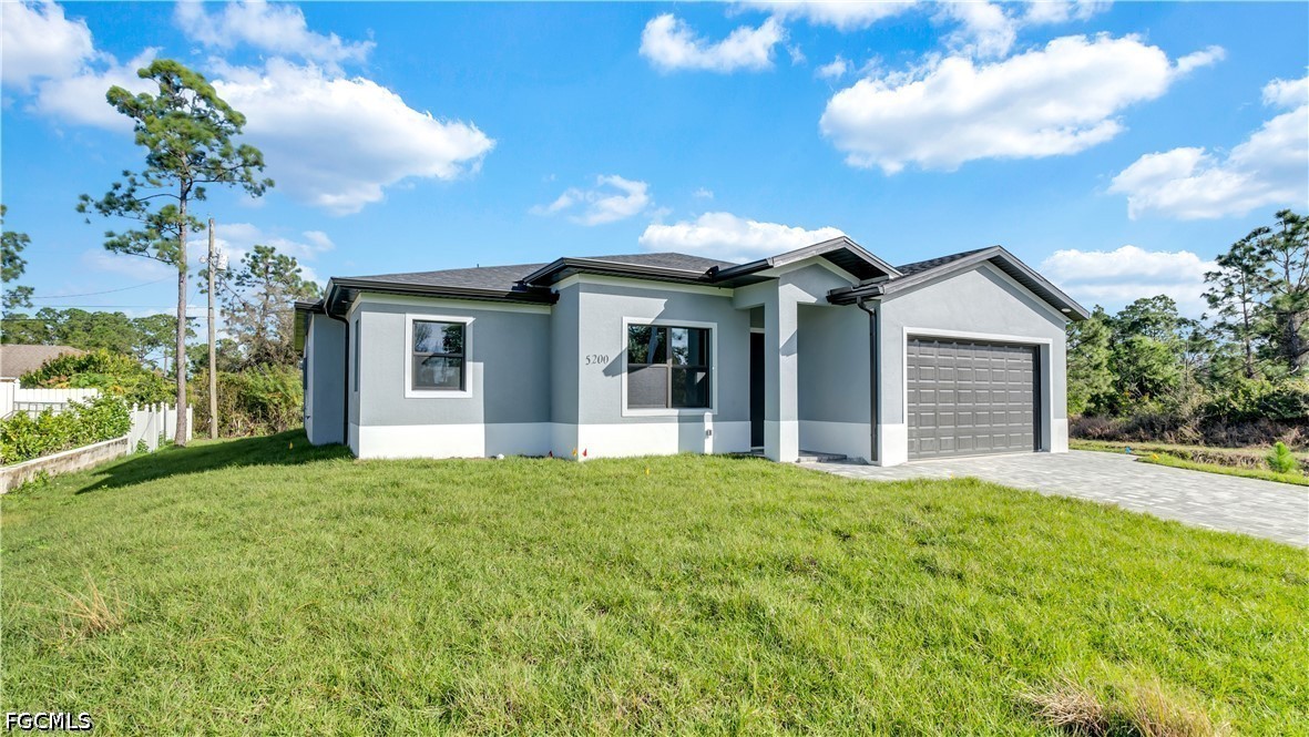 3 Bed SingleFamilyResidence for Sale in Lehigh Acres, photo 25
