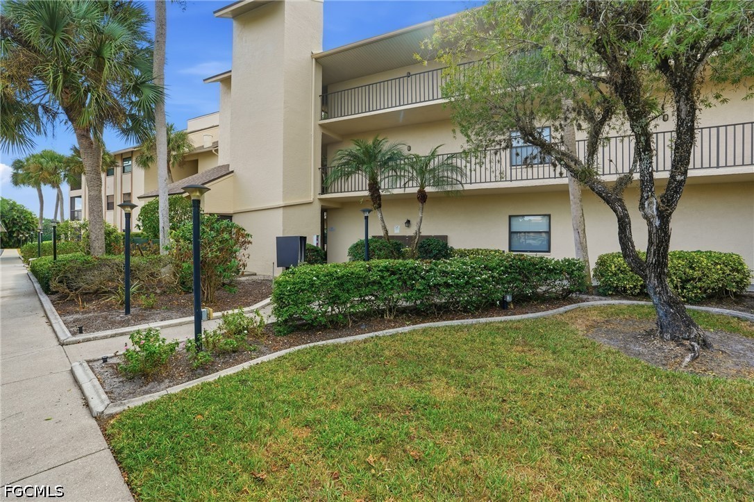 2 Bed Condominium for Sale in Fort Myers, photo 25