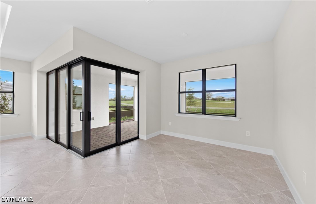 3 Bed Waterfront Home for Sale in Country Club, photo 25