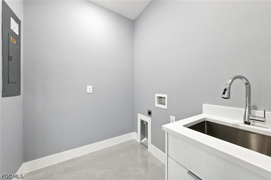 4 Bed SingleFamilyResidence for Sale in Lehigh Acres, photo 25
