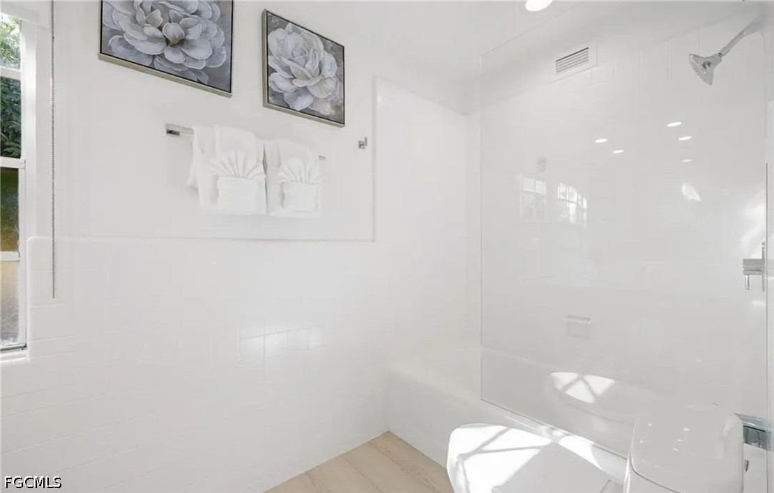 3 Bed SingleFamilyResidence for Sale in Naples, photo 25