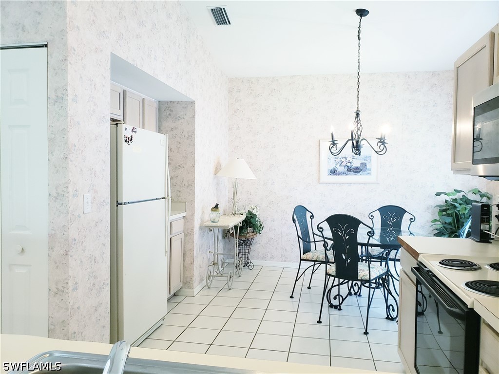 2 Bed Waterfront Home for Sale in Naples, photo 25