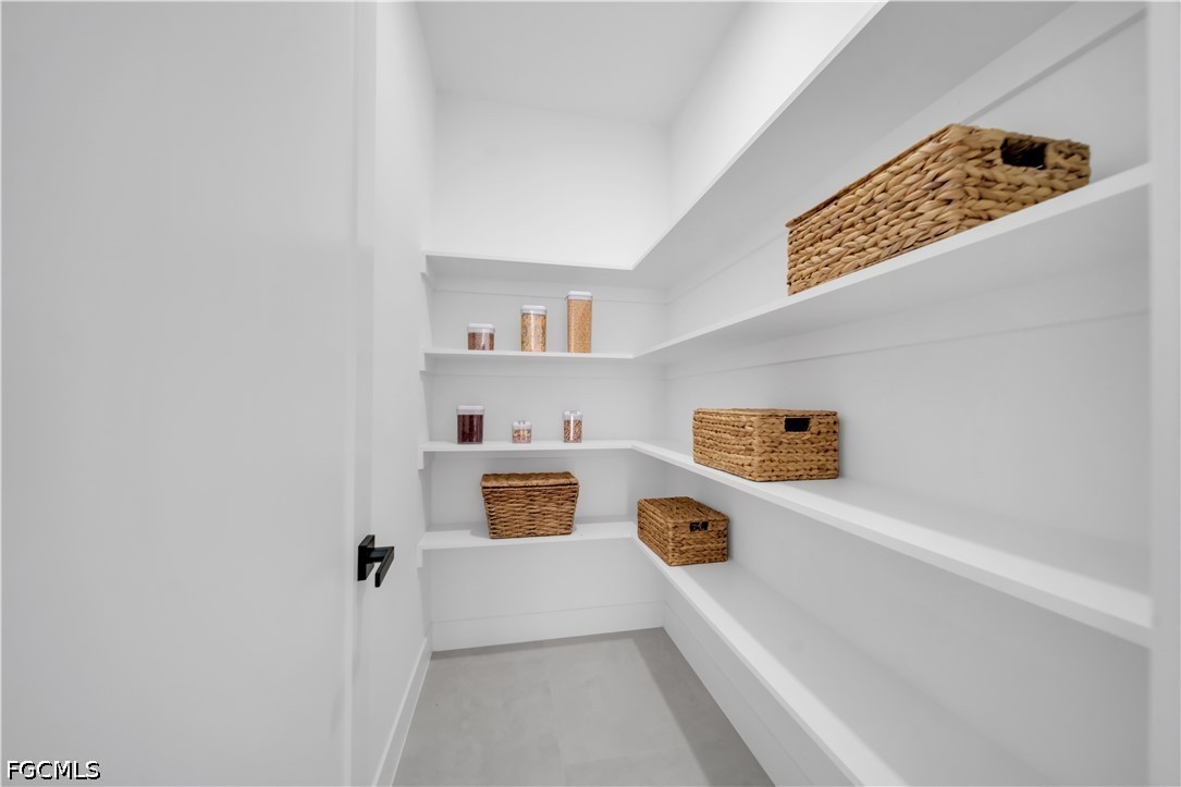 4 Bed SingleFamilyResidence for Sale in Lehigh Acres, photo 25