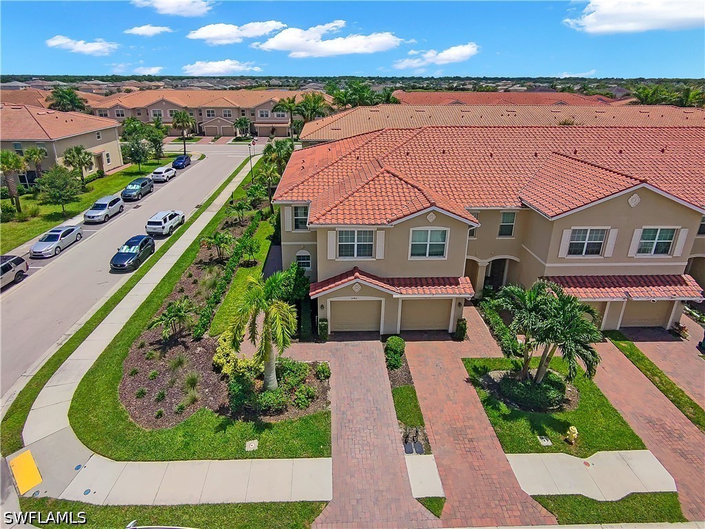 3 Bed Townhouse for Sale in Naples, photo 25