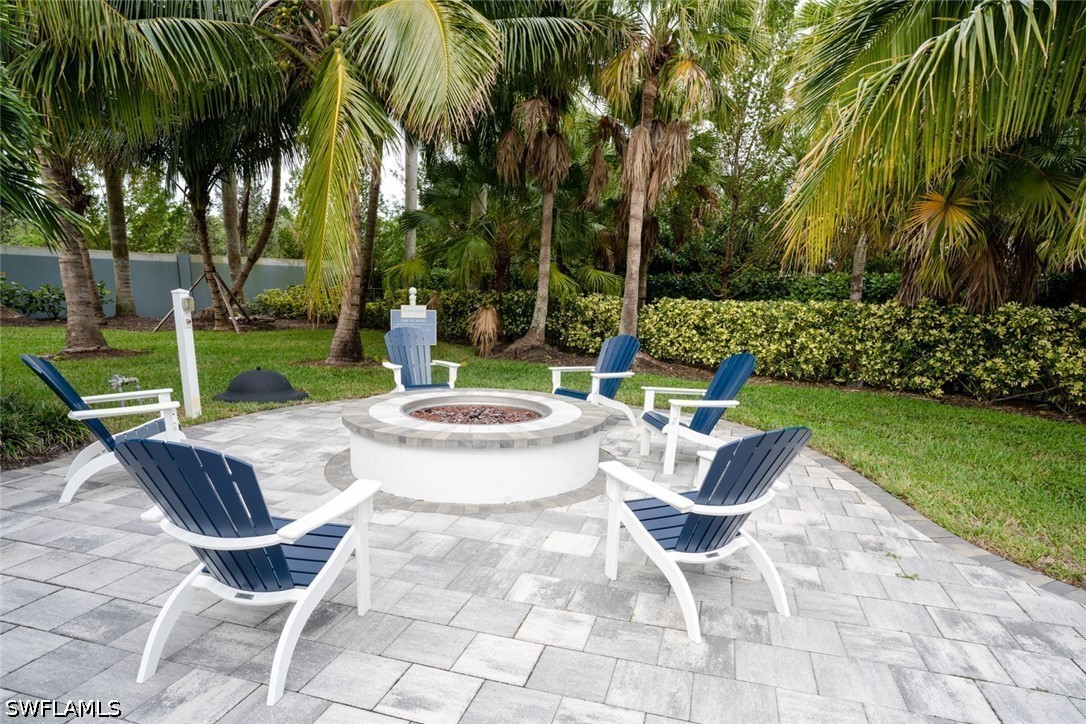 2 Bed Attached for Sale in Naples, photo 25